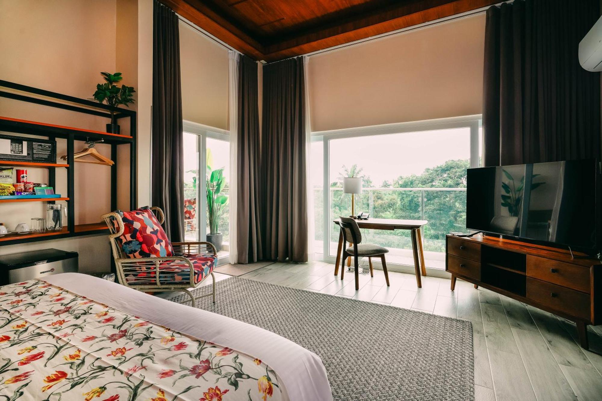 Hotel Kimberly Tagaytay Тагайтай Экстерьер фото